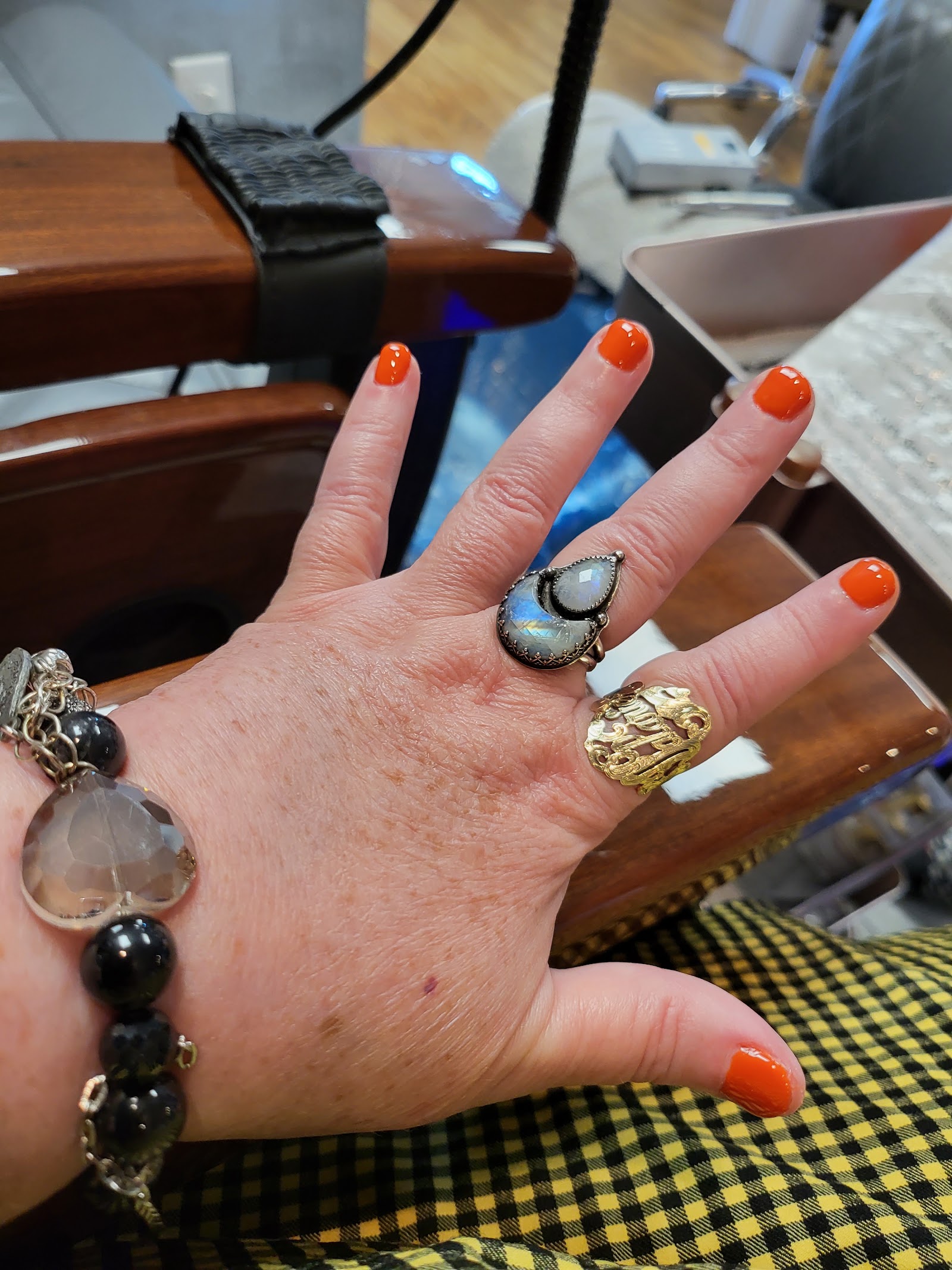Luxury Nail Spa nail photo 2
